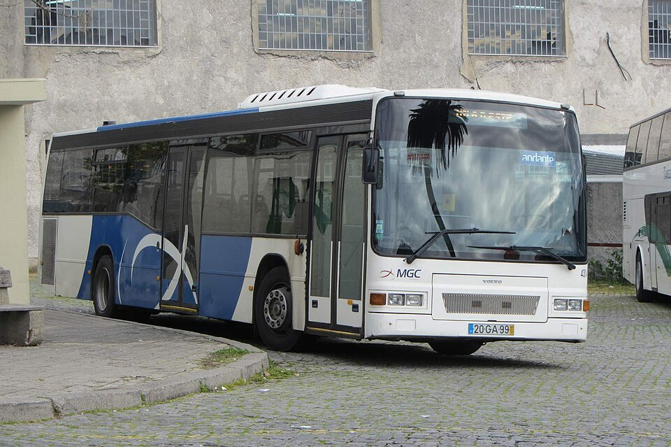 A white and blue regional bus with Andante branding in Portugal