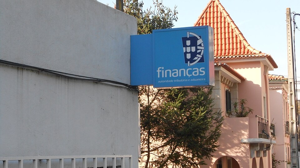 Sign for Finanças, Portugal's tax authority